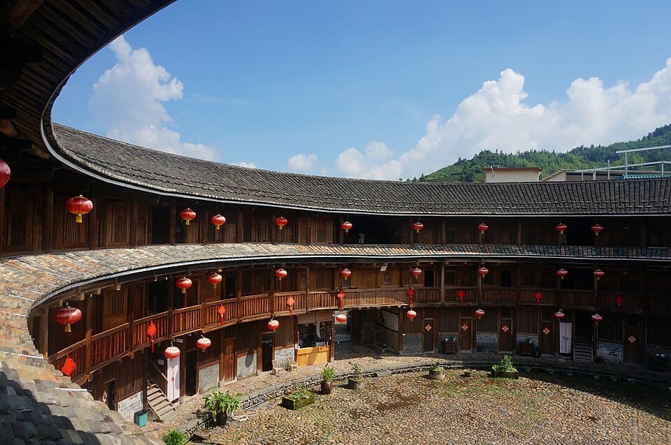 Mass + collective resilience (Tulou), Fujian, China (Hakka)